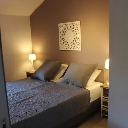 Vakantiehuis Le Neblon Insolite Ouffet